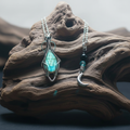 Labradorite sur bois flotté de face