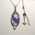 Pendentif Fluorite Violette & Bleue – Wire Wrapping Cuivre Patiné | Fait Main