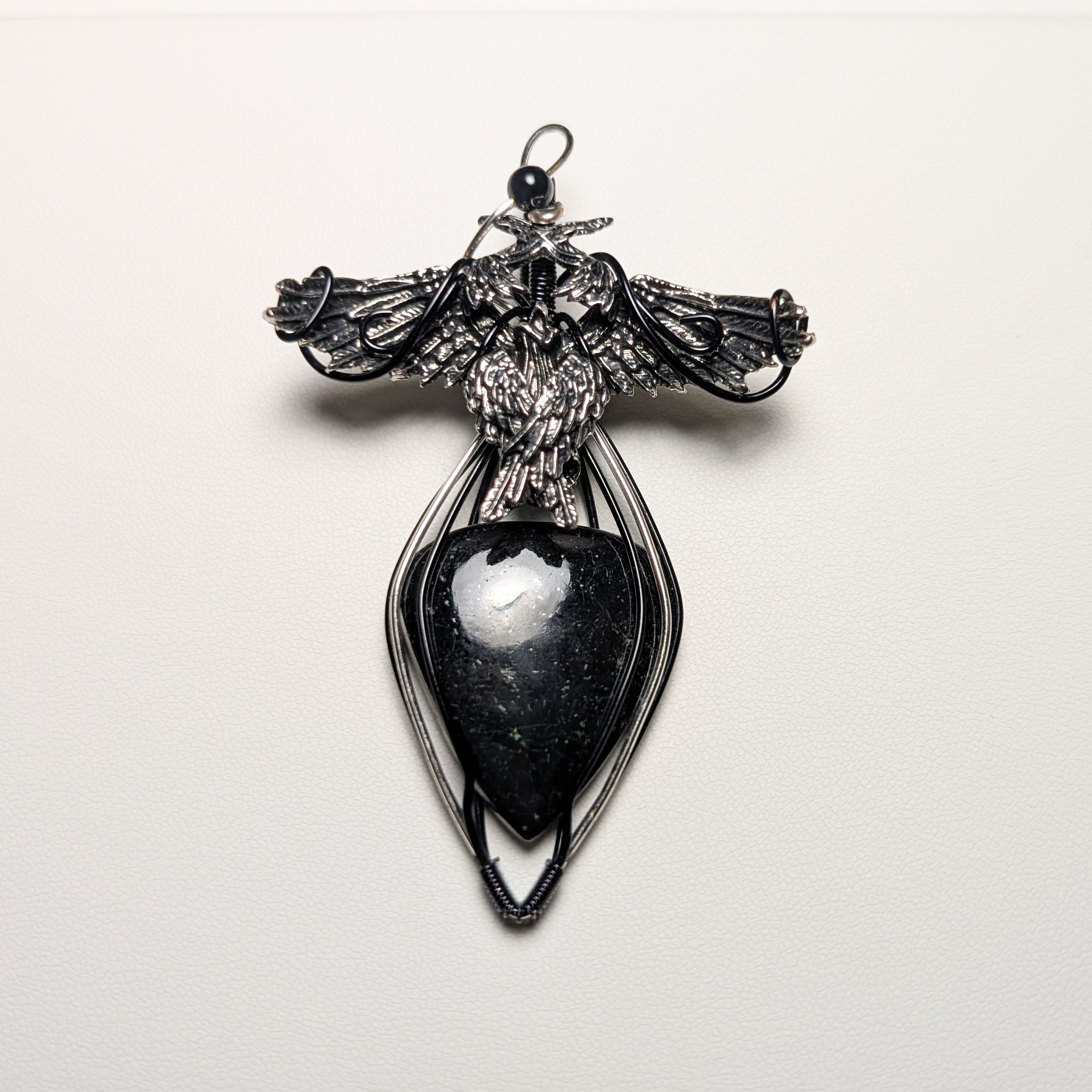 Pendentif Unique en Tourmaline Noire - Tressage Cuivre Patiné
