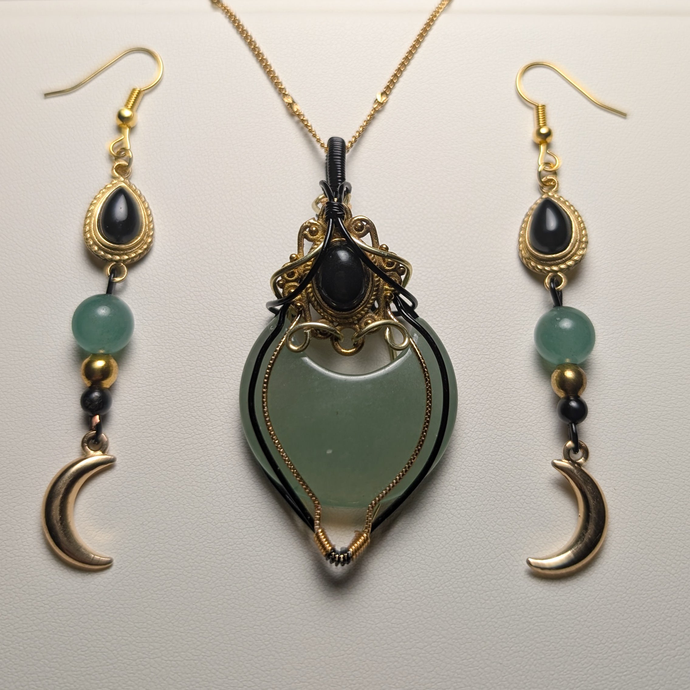 Parure Unique en Aventurine Verte - Cuivre Patiné Doré & Noir, Lune, Chaîne Acier Inoxydable 45 cm
