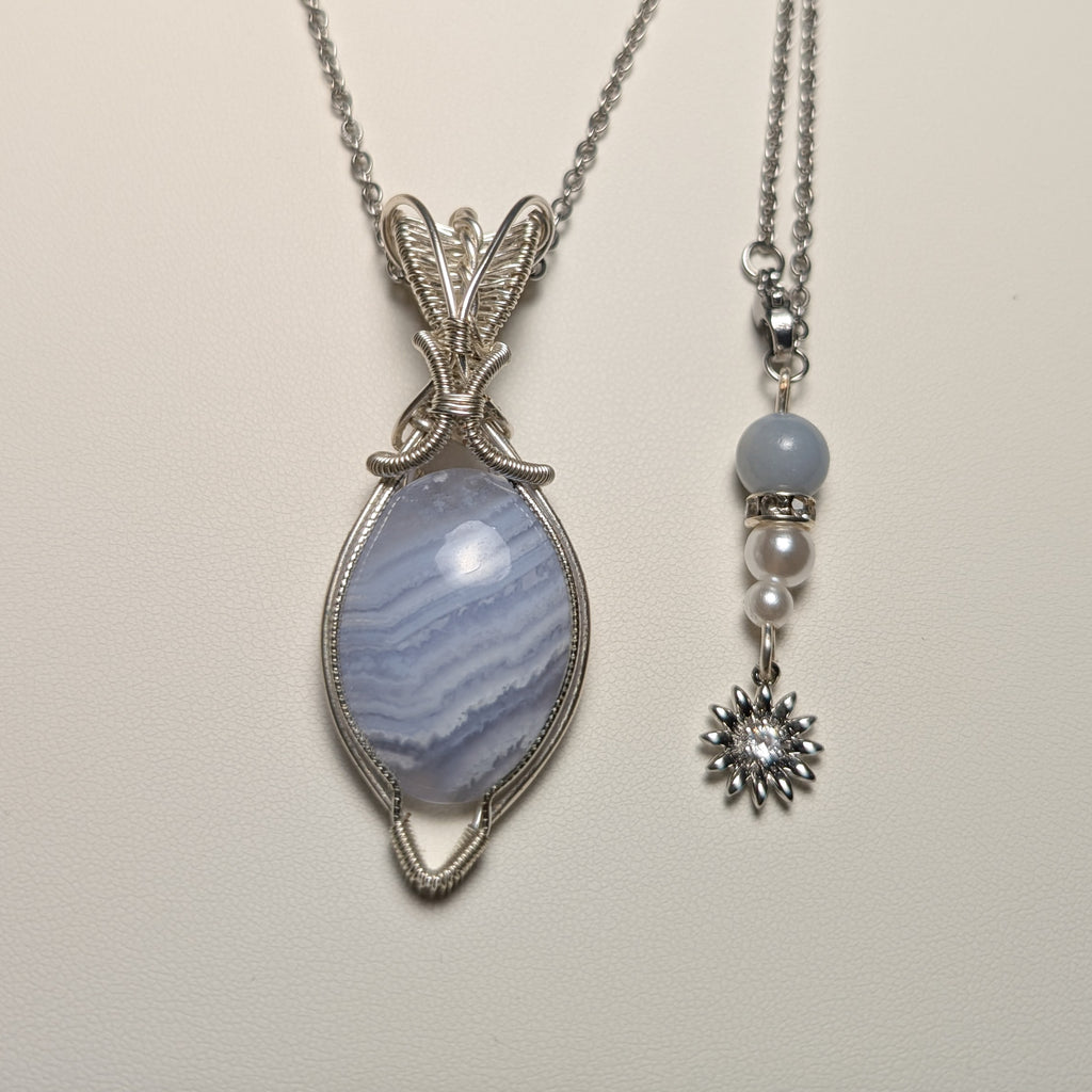 Pendentif Calcédoine Bleue Patine Argentée